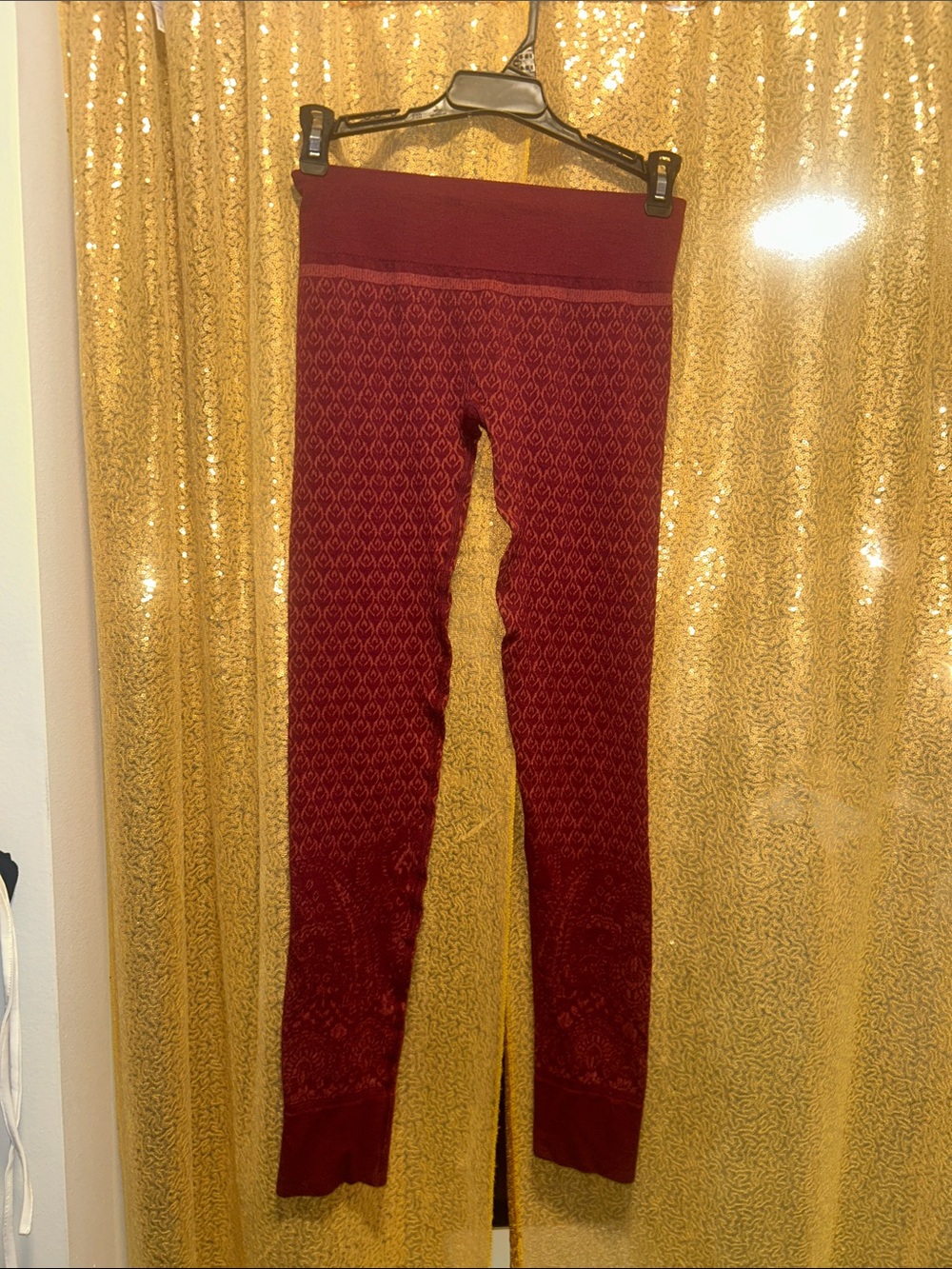 Athleta Burgundy Patterned Leggings